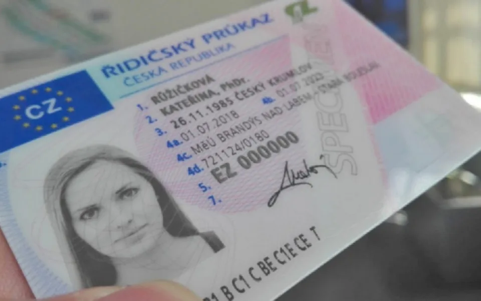 size3-16445732862207-2-potvrzeni-o-obcance-prichazi-z-e-mailu-elektra-se-stiznostmi-jsme-se-setkali-priznava-vedeni-obchodu