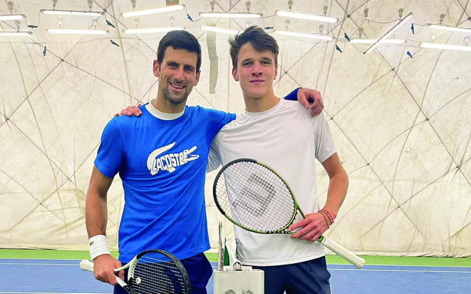 Pohádková odměna za výkon v Austrálii: prostějovský talent Menšík strávil týden s Novakem Djokovičem