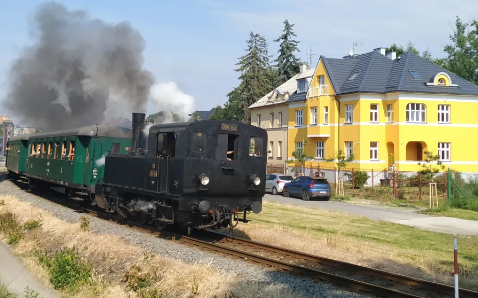 Parní lokomotiva Kocúr