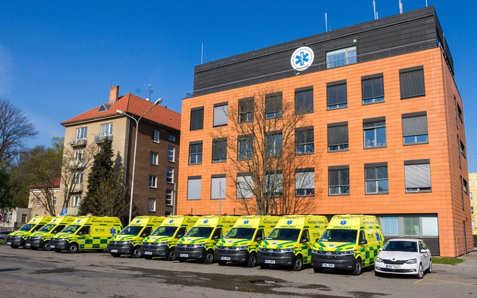 Předání nových sanitek v Olomouci