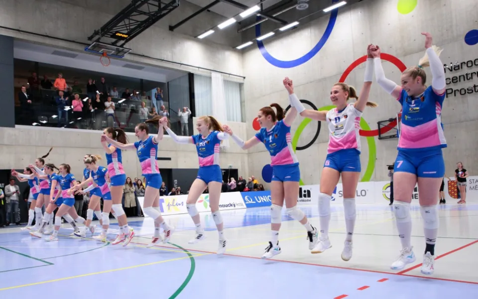 Volejbalová euforie na Hané. Prostějov urval senzačním způsobem extraligový titul