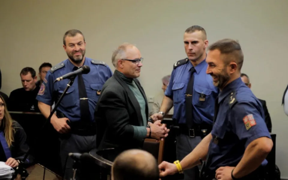 Konopný léčitel Dušan Dvořák požádal prezidenta o milost. Soudy v jeho případě ignorovaly důkazy.