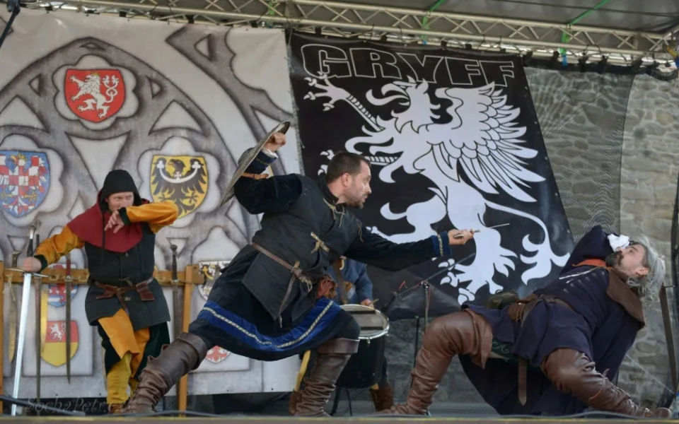 Helfštýn se o víkendu promění ve vojenské ležení, chystá se Festival vojenské historie
