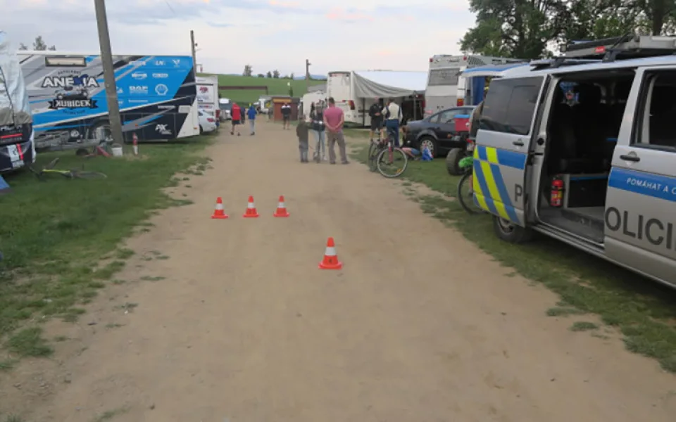 Mladík na kole zranil kluka v přerovské rokli. Policii by pomohla svědectví nebo záběry z mobilu