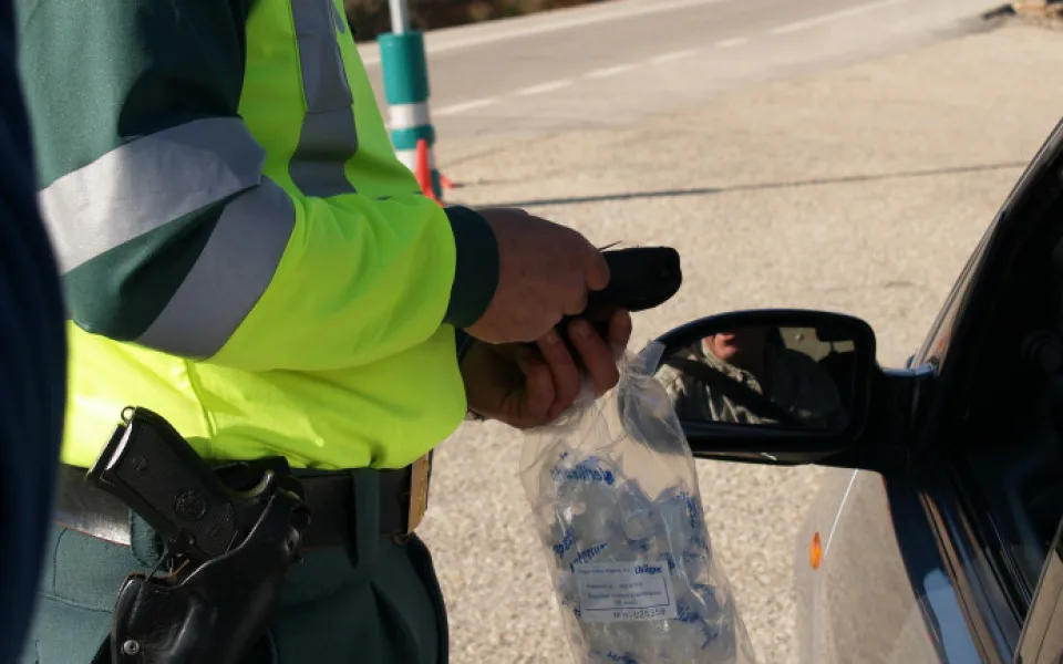 size3-16376651182139-207-policie-na-jicinsku-kontrolovala-alkohol-a-drogy-za-volantem-rozdala-pokuty-a-jednomu-ridici-hrozi-v
