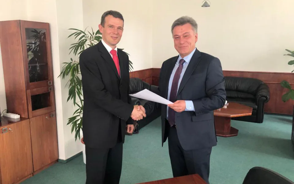 Radima Daňhela jmenoval dnes do funkce ministr Pavel Blažek (vpravo)