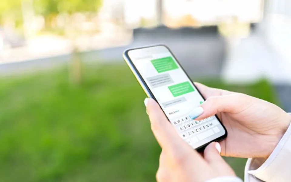 Dluh za nájem nebo pojištění automobilu. V Šumperku se množí podovodné SMS zprávy