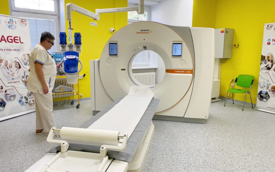 Jesenická nemocnice má supermoderní CT přístroj za dvacet milionů. Vyšetření je rychlejší a šetrnější