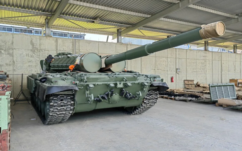 Ze Šternberka vyrazil na Ukrajinu tank Tomáš. Češi se na něj složili ve sbírce