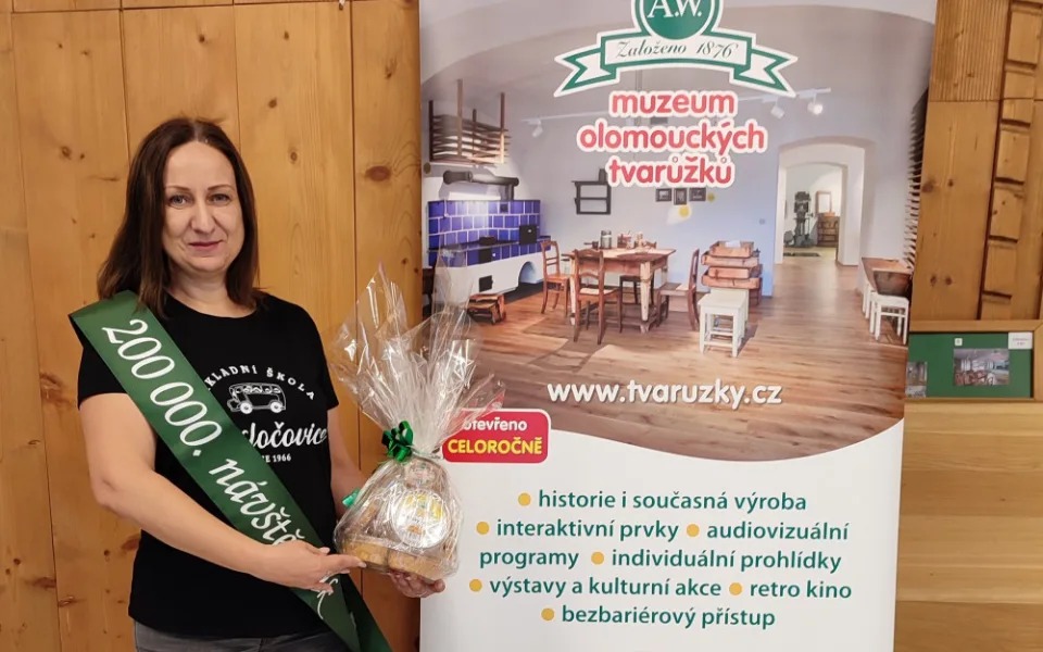 Muzeu Olomouckých tvarůžků v Lošticích navštívilo dvě stě tisíc lidí. Jubilantkou je žena ze Zlínska