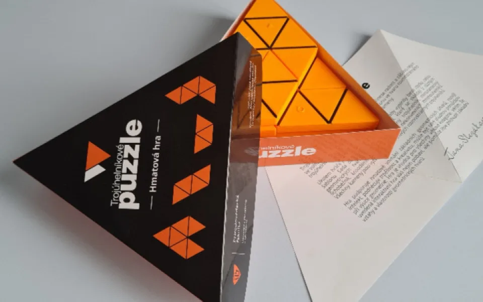 3D tiskárny na Přírodovědecké fakultě vyrábí hmatovou hru. Pomůže nevidomým i při výuce geometrie