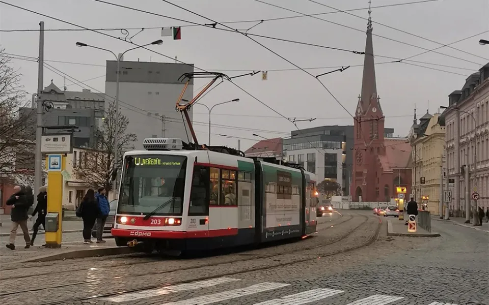 Linka U na zastávce Náměstí Hrdinů