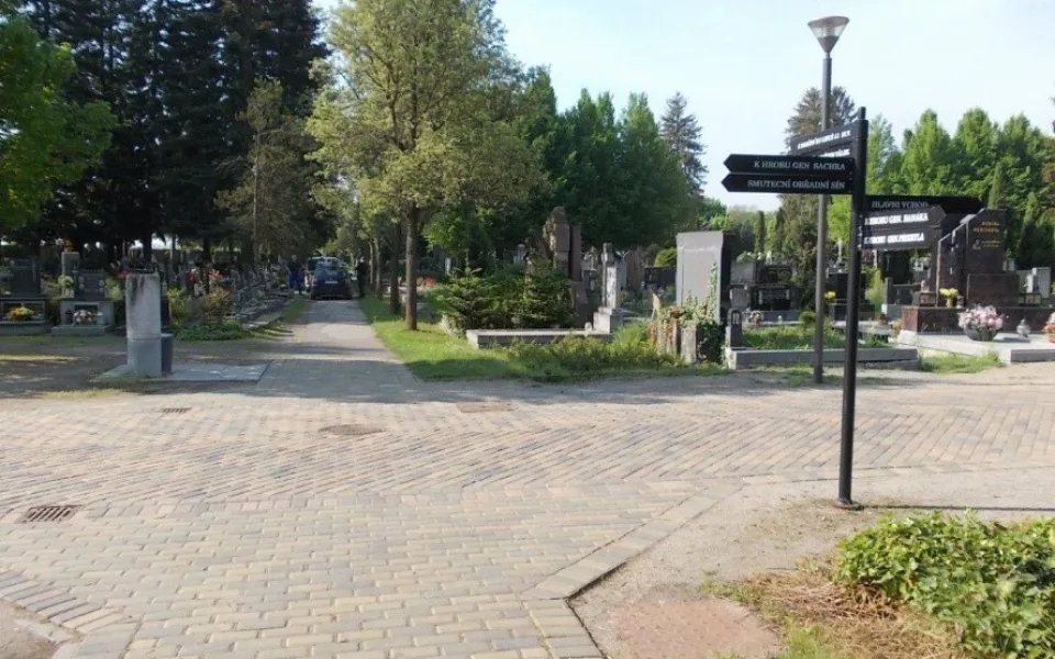 Prostějovský hřbitov má obnovené značení