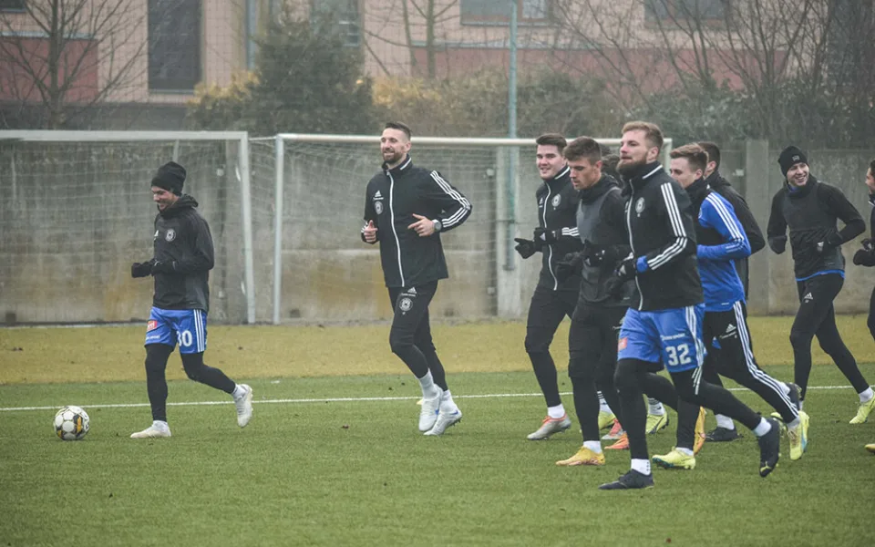 Fotbalisté Sigmy zahájili zimní přípravu ve fotbalovém areálu v Řepčíně