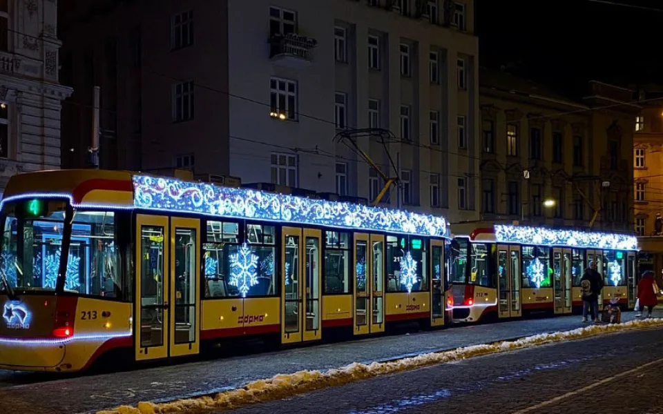 Vánoční tramvaj jezdí v Olomouci až do Tří králů