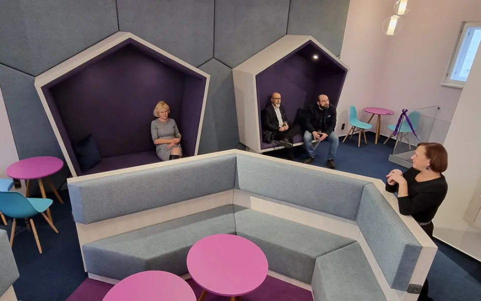 Designová studovna rozzářila uničovskou knihovnu. Ohlasy mě až překvapily, těší místostarostu