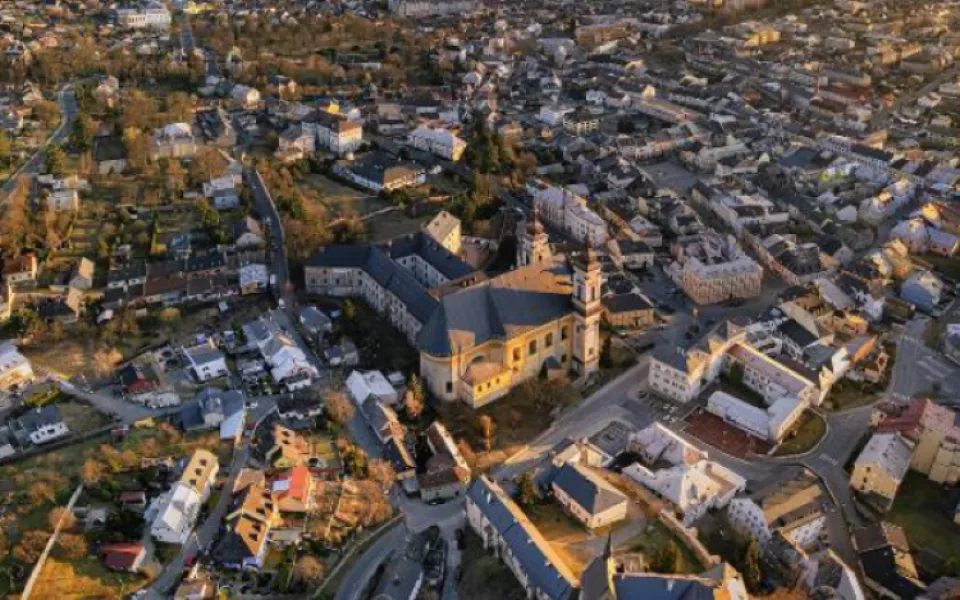 Historickým městem roku 2022 v Olomouckém kraji je Šternberk. Dobře se stará o památky