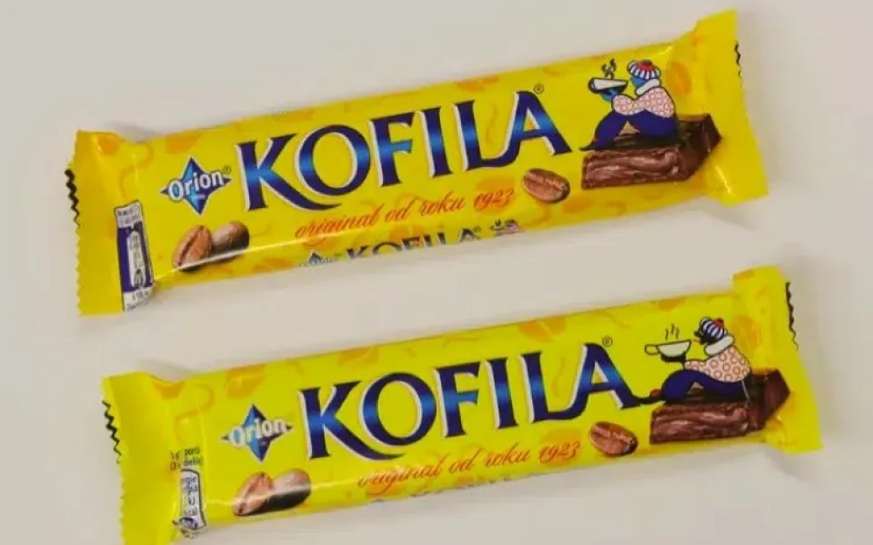 Mouřenína na obalu Kofily nahradil Šmoula s modrým obličejem. Důstojnost neurážel, míní kritici