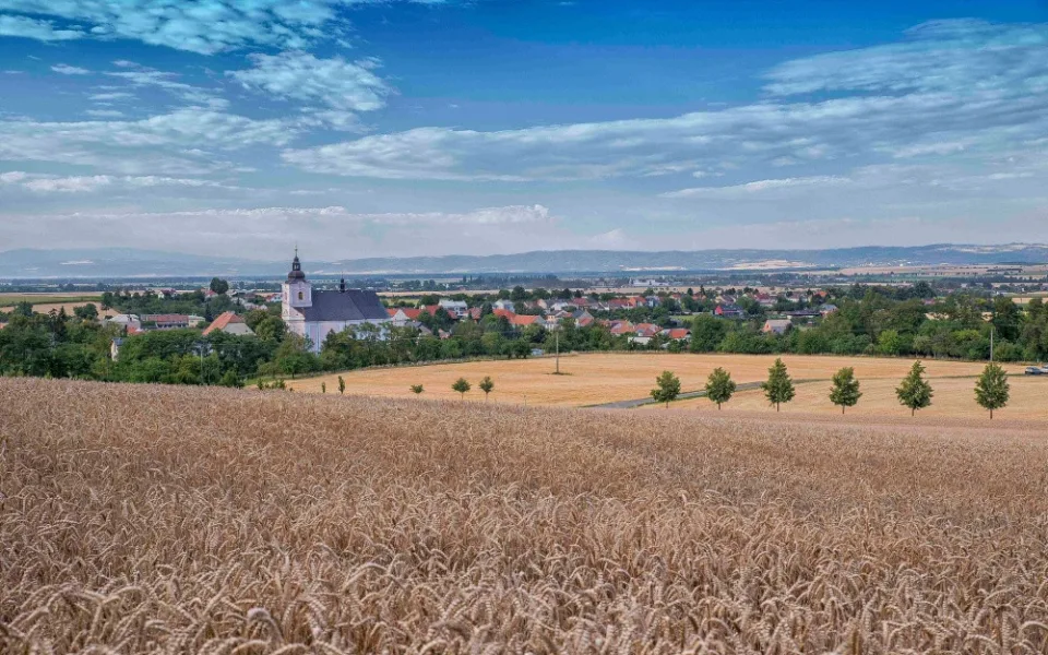 Smělý plán Slatinic. Obec chce k fotovoltaice přidat i bioplynku a malou přečerpávací elektrárnu