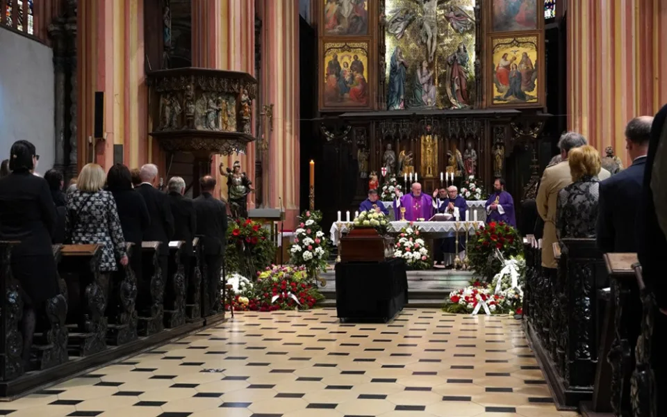 Smutek a respekt. Olomouc se loučila se zesnulým profesorem Jařabem