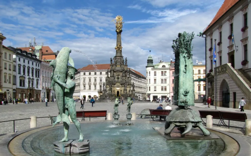 Náročná oprava Sloupu Nejsvětější Trojice potrvá dvě letní sezony. Olomouc již vypsala tendr