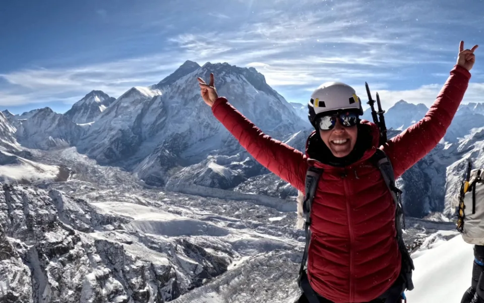 Lékařka Eva Perglerová úspěšně zdolala nejvyšší horu světa Mount Everest jako teprve třetí Češka