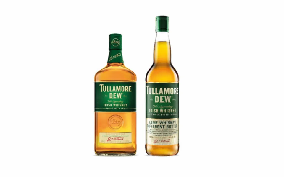 size3-16850398949558-2-pozar-ve-sklarne-docasne-meni-tvar-ikonicke-lahve-tullamore-dew
