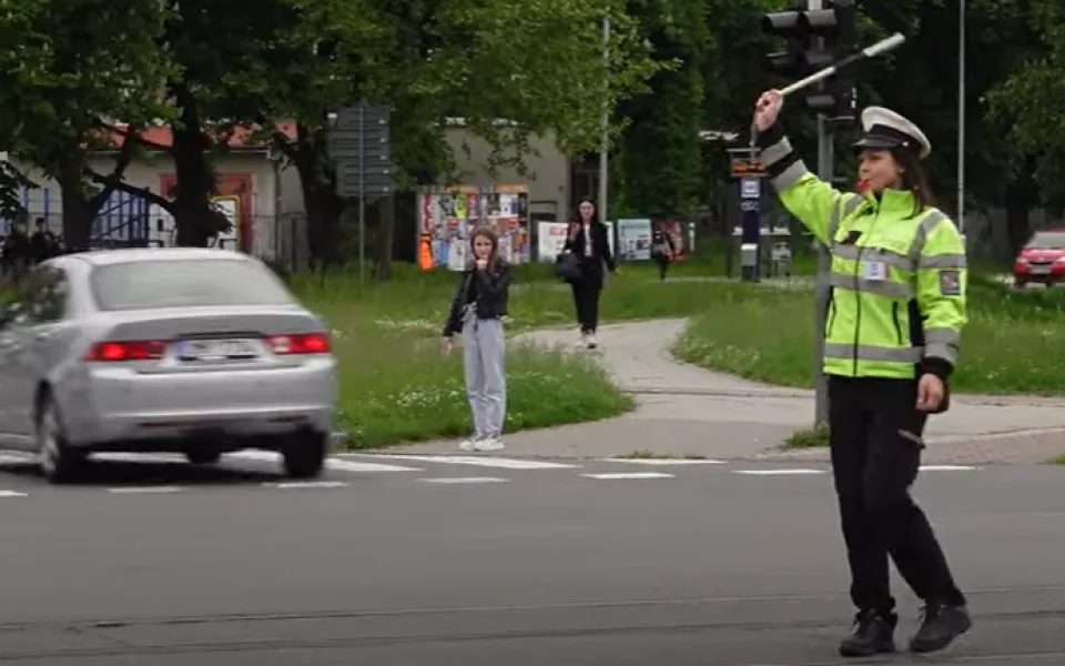 Při soutěži regulovčíků padaly pokuty. Řidiči zmatkovali, protože neznali pokyny policistů