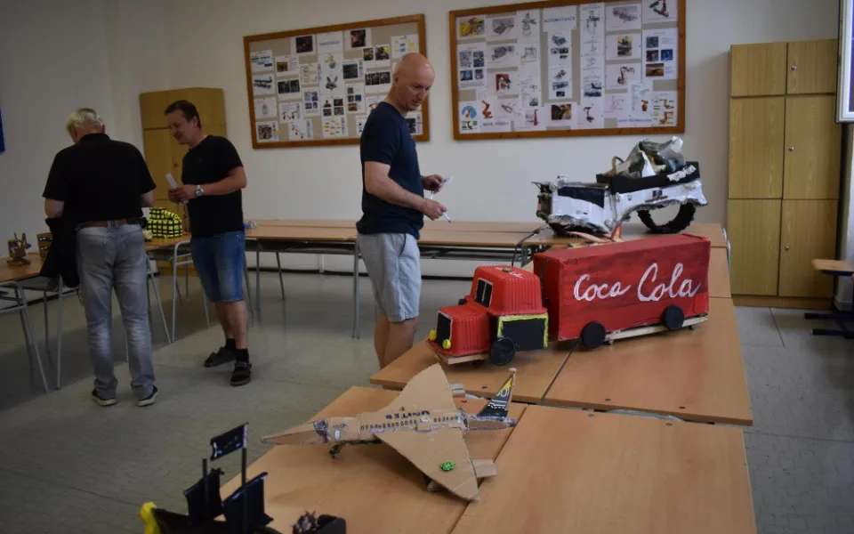 Šikovnost a nápad. Školáci s nadšením vytvořili desítky projektů z recyklovatelných materiálů