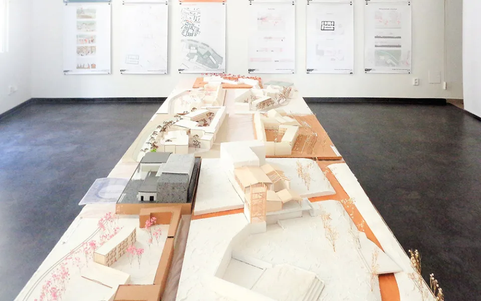 Studenti architektury z VUT Brno a ČVUT Praha představili své návrhy na proměnu areálu VéDePky v Litovli na výstavě