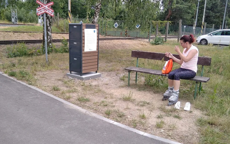 Na inline brusle polehku. Ve Šternberku mohou sportovci zdarma využít úschovné boxy