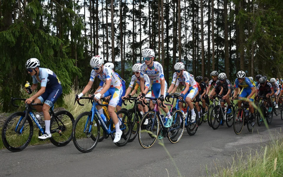 Závodníci Mapei Merida Kaňkovský Olomouc diktovali ráz mistrovského závodu kadetů v Nové Pace.