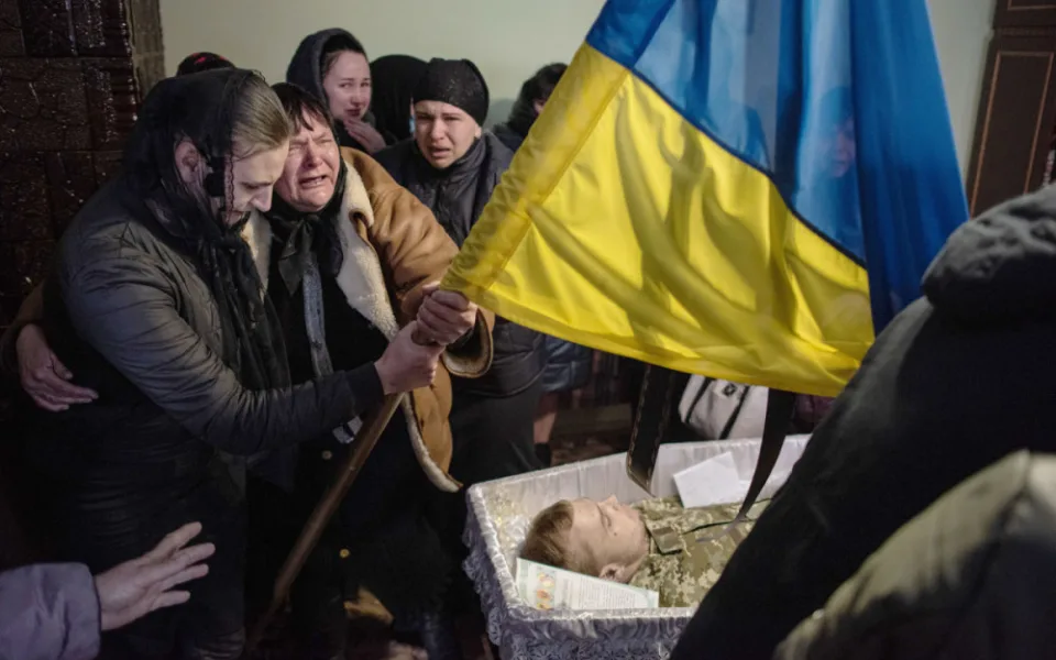 Otřesné svědectví o ruské agresi na Ukrajině přinese výstava fotografií v Olomouci. Má název Bojují i za nás