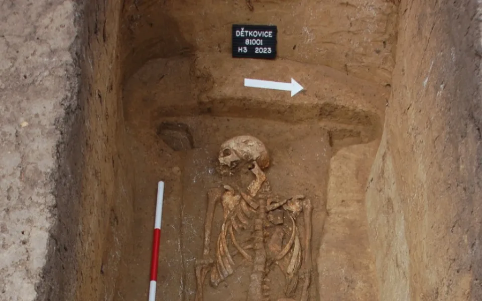 Vykopávky v Dětkovicích ukázaly, že se naši předkové pohřbívali na márách. Archeologové zkoumali tři hroby