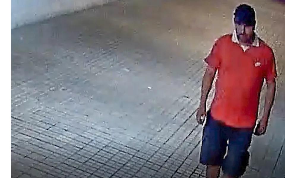 VIDEO: Policie v souvislosti s vyšetřováním trestné činnosti pátrá po totožnosti neznámého muže