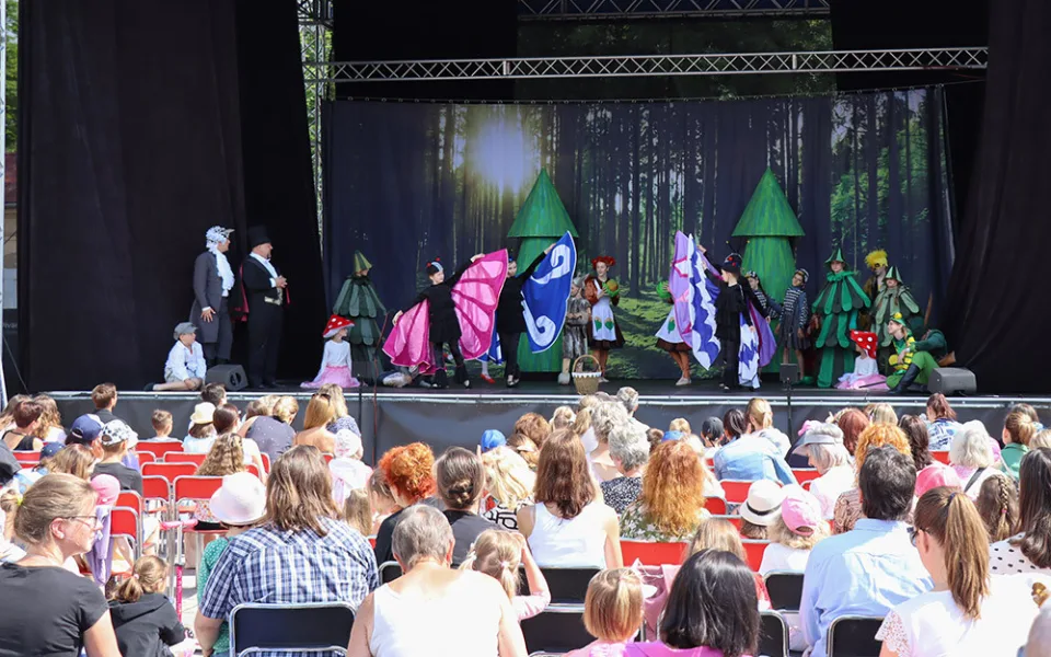 Pohádky i Sluha dvou pánů. Poslední zastávkou divadelního festivalu bude Fort Křelov