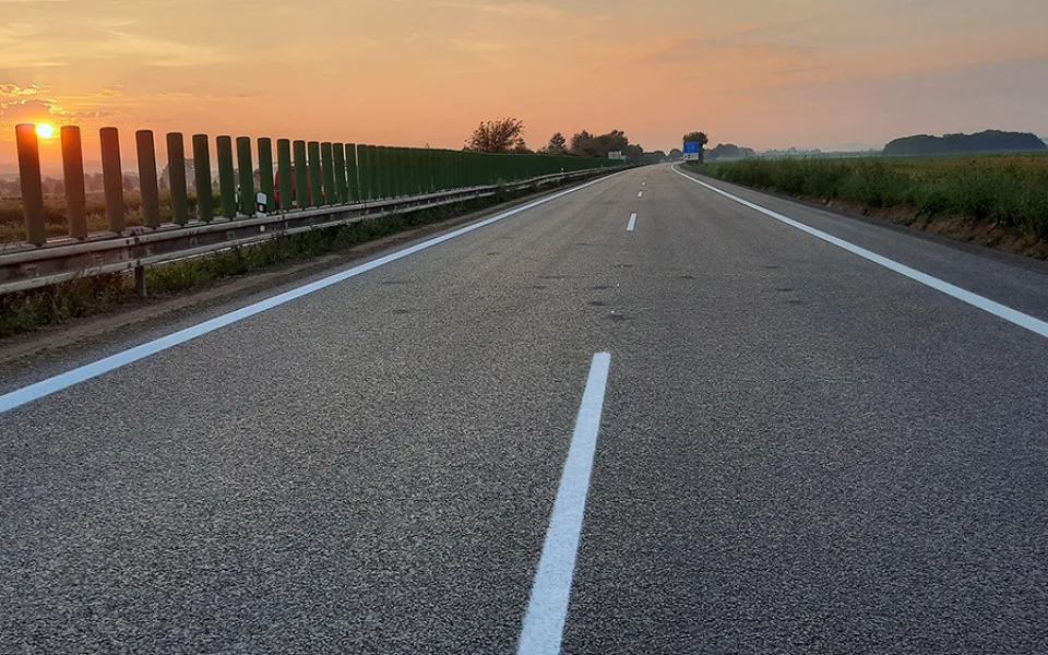 Rozsáhlá oprava D35 u Litovle je v polovině, o víkendu se uzavírka posune blíž k Olomouci