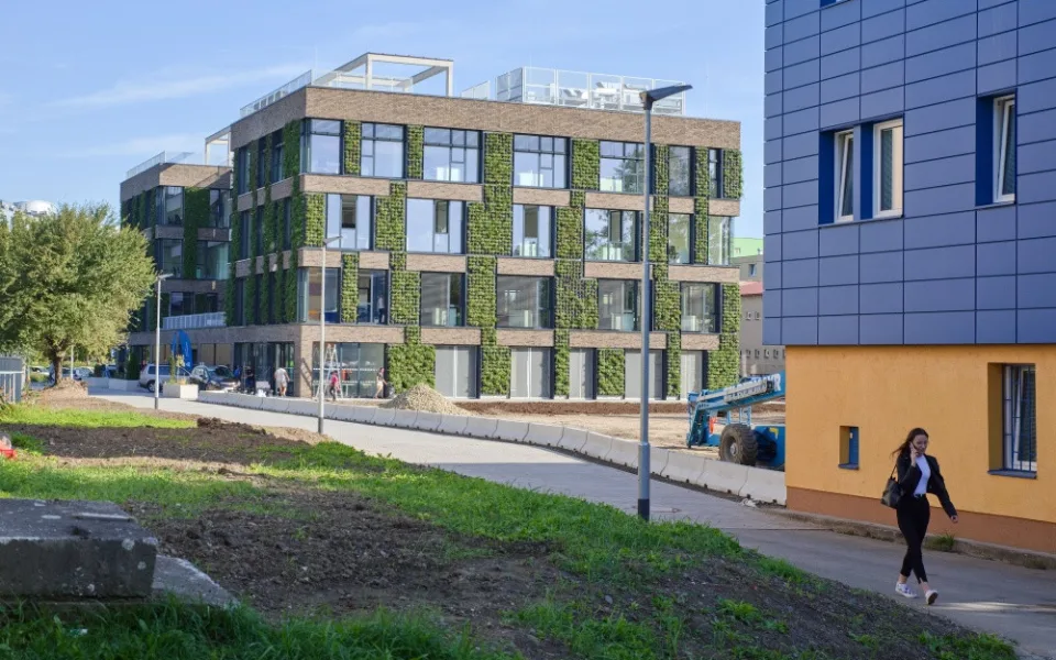 Diskotéku na Envelopě nahradila jedinečná budova spojující vědu a byznys