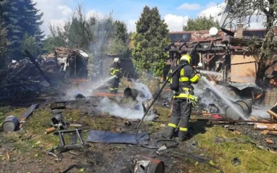 size4-16953000675999-124-na-prostejovsku-zemrel-pri-vybuchu-clovek-v-dome-sidlila-firma-se-zabavni-pyrotechnikou