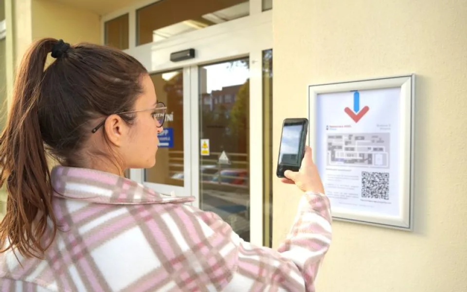 Speciální navigace pomáhá lidem v přerovské nemocnici. Systém se chystá i pro Šternberk a Prostějov