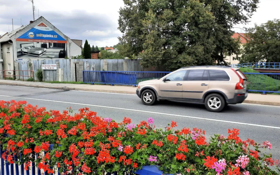 Doprava z Olomouce do Přerova se značně zkomplikuje. V Kokorách začíná oprava mostu