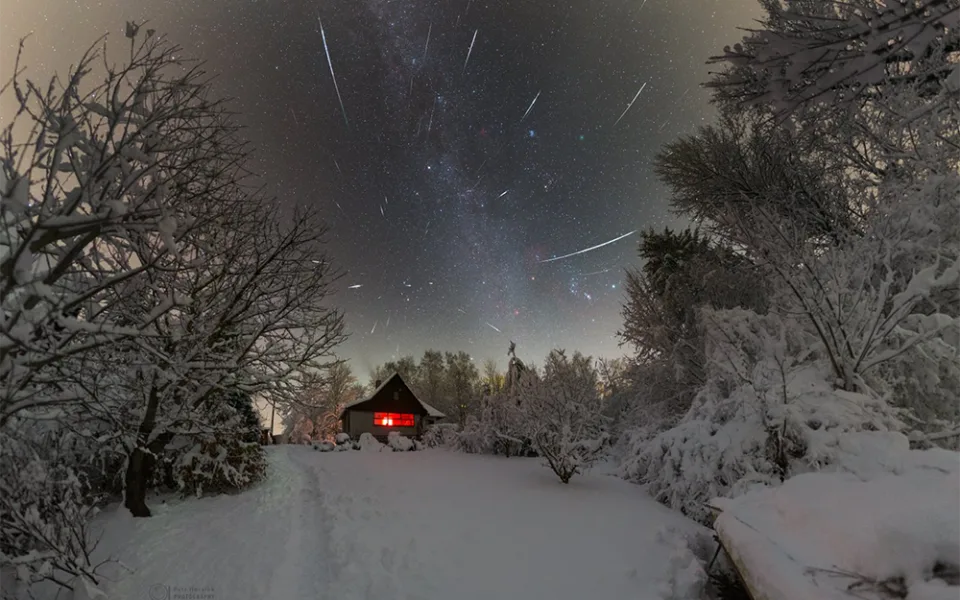 Oblohou prolétávají Geminidy. Meteorický roj vyvrcholí v noci na pátek