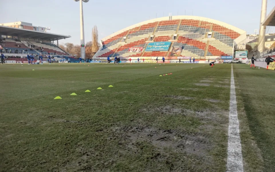 Hřiště Sigmy před posledním zápasem podzimu v polovině prosince