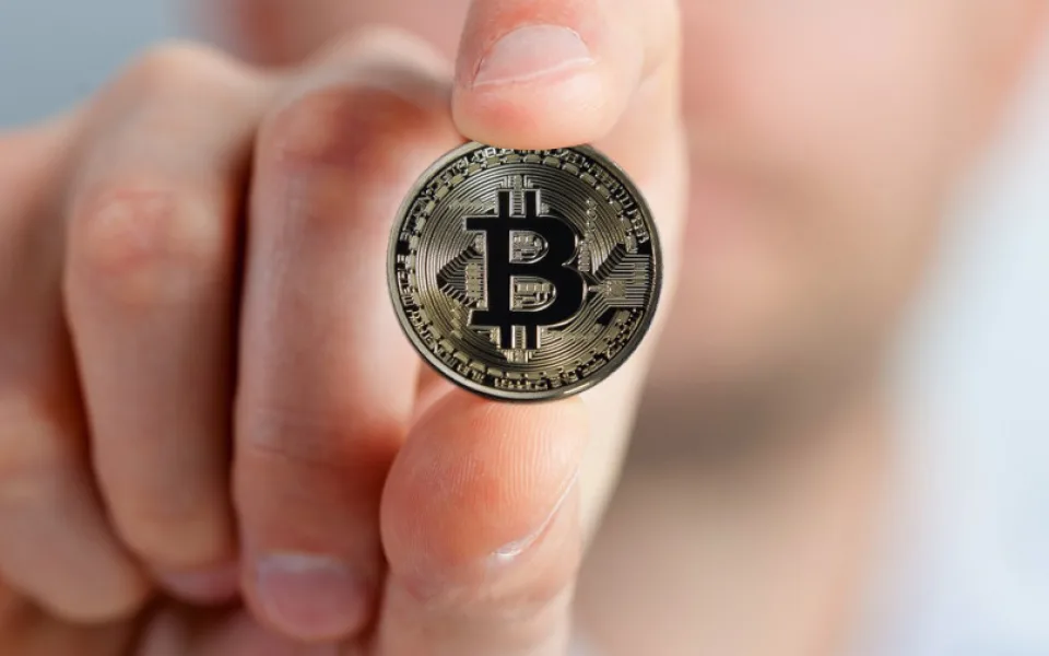 Prostějovan chtěl investovat. Místo toho naposílal podvodníkům přes milion