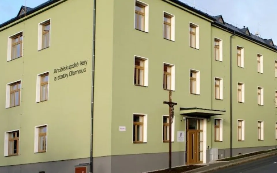 Petici proti zařízení pro bývalé vězně na Svatého Kopečku podepsalo přes tisíc lidí. Žádají prověřit registraci