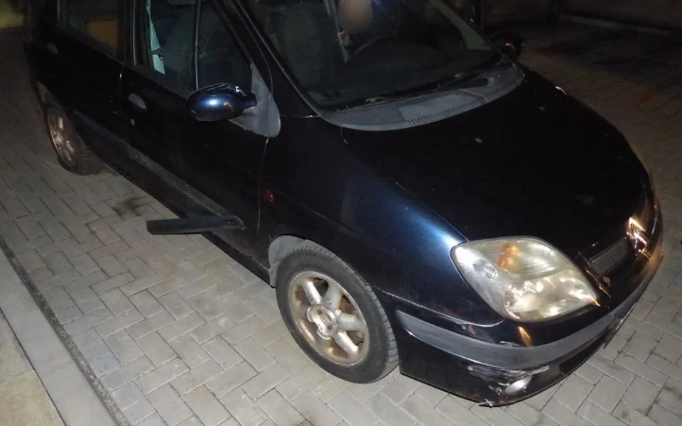 Senior vyrazil vozem Renault Megane na nákup, v organismu měl však téměř dvě promile alkoholu