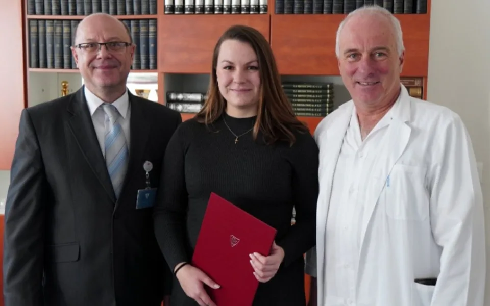 Studentka medicíny zachránila v Olomouci život bezvládně ležícímu muži. Poskytla mu masáž srdce