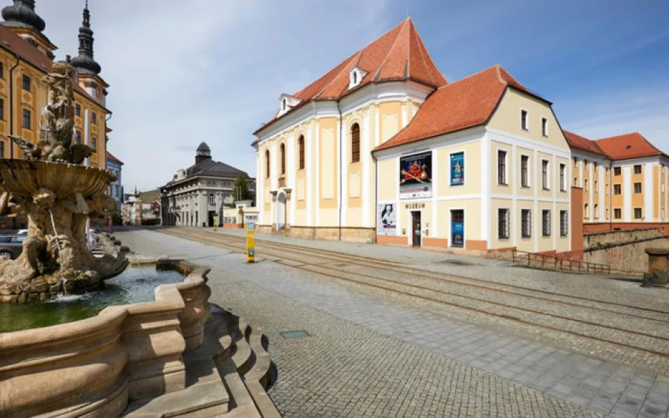 Poškozený sál svaté Kláry prochází restaurátorskými pracemi. Ty by měly skončit v květnu
