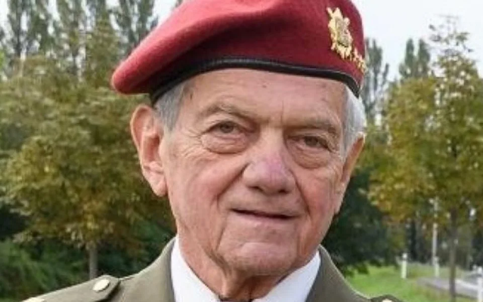 Ve věku nedožitých 87 let zemřel bývalý velitel 22. výsadkového pluku v Prostějově Jindřich Starý