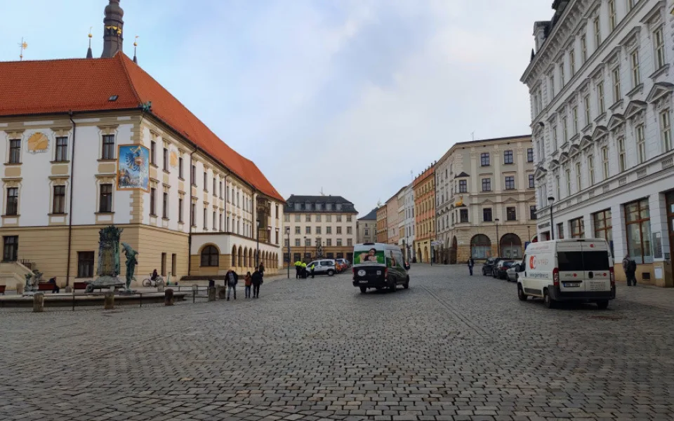 Centrum Olomouce ještě trochu víc pro pěší. Magistrát upravuje dopravní režim